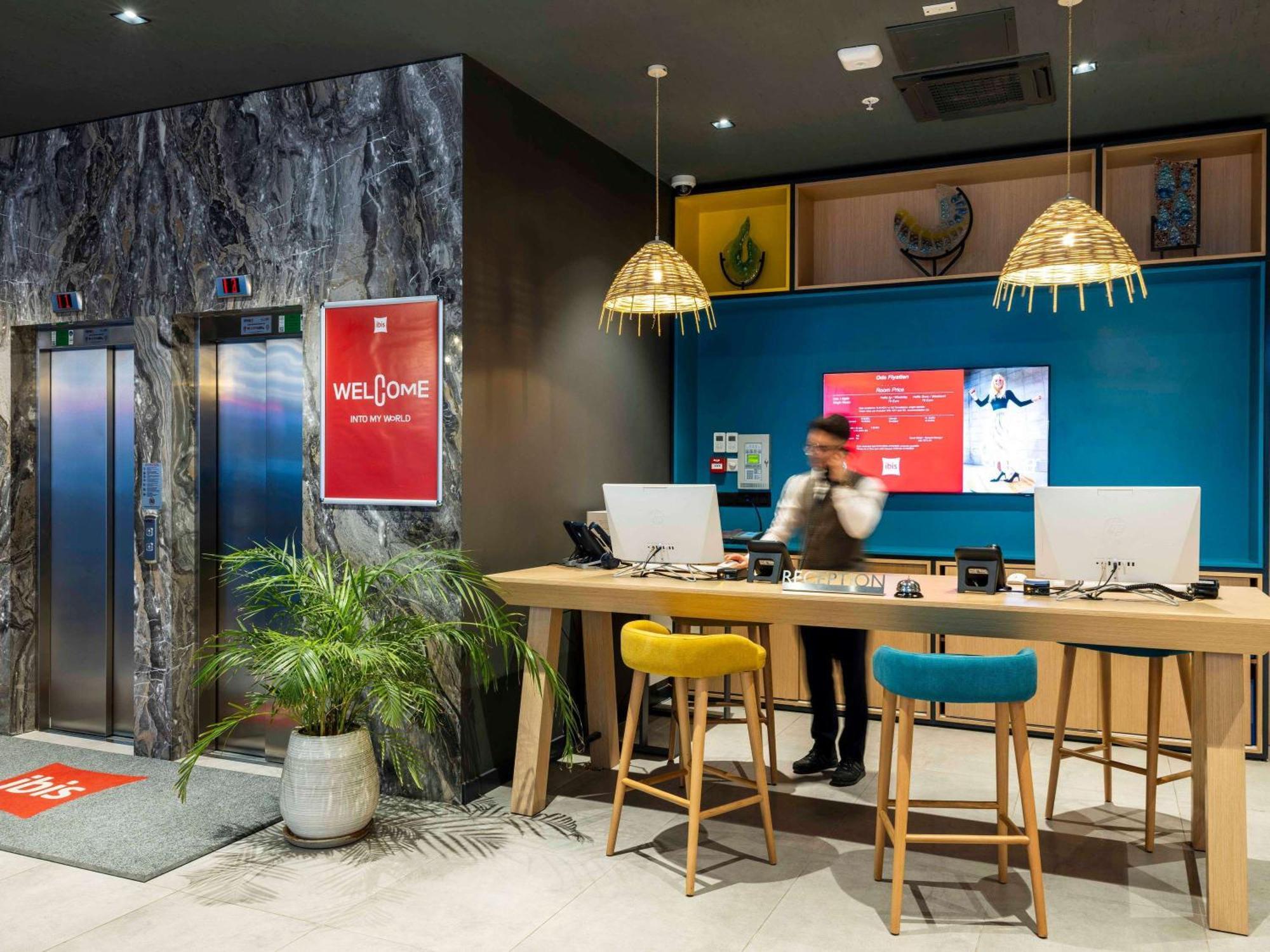 ホテル Ibis Istanbul Sisli エクステリア 写真
