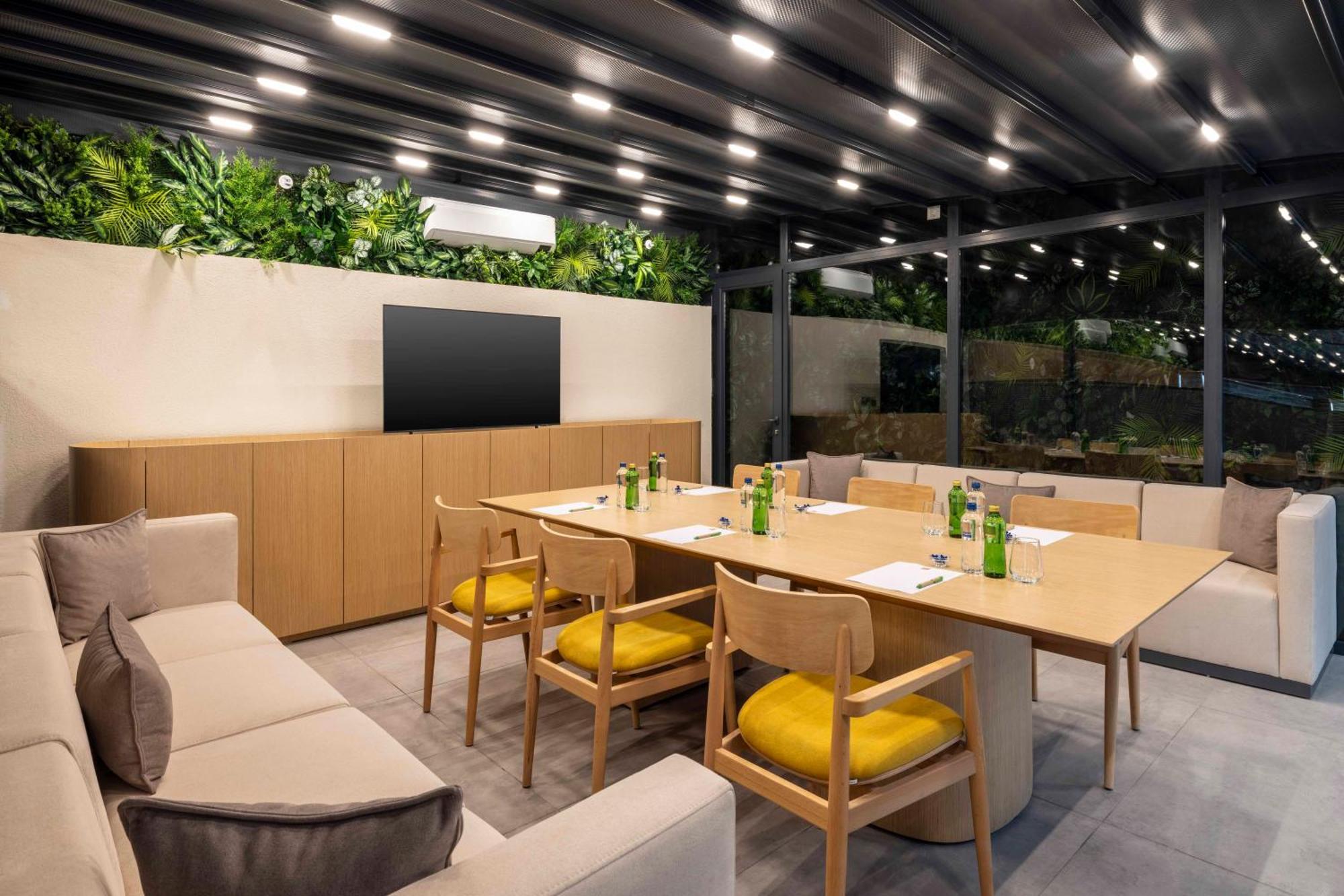 ホテル Ibis Istanbul Sisli エクステリア 写真