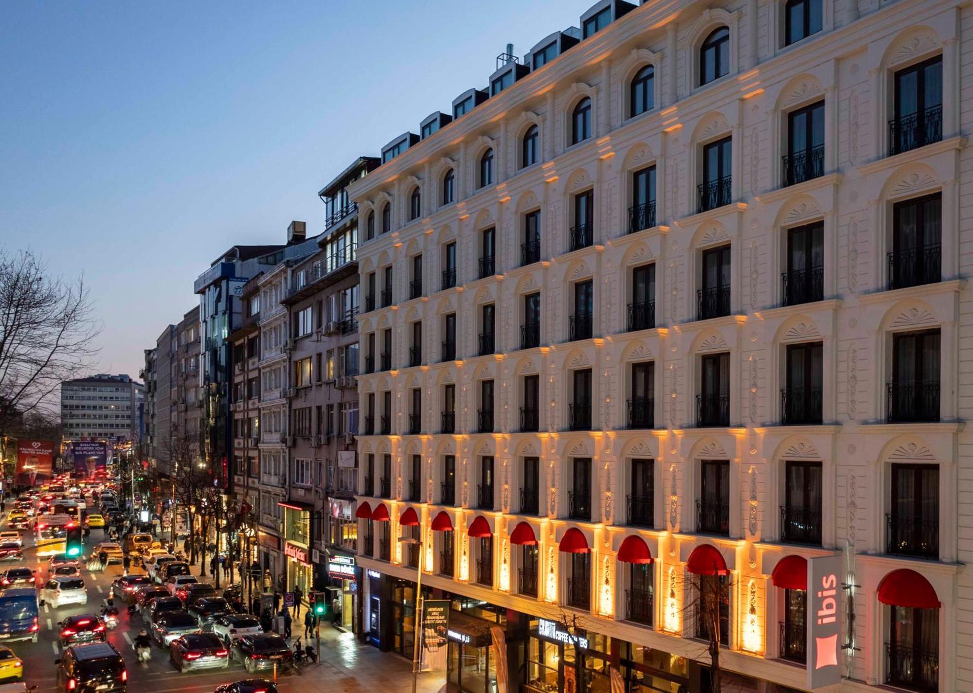 ホテル Ibis Istanbul Sisli エクステリア 写真