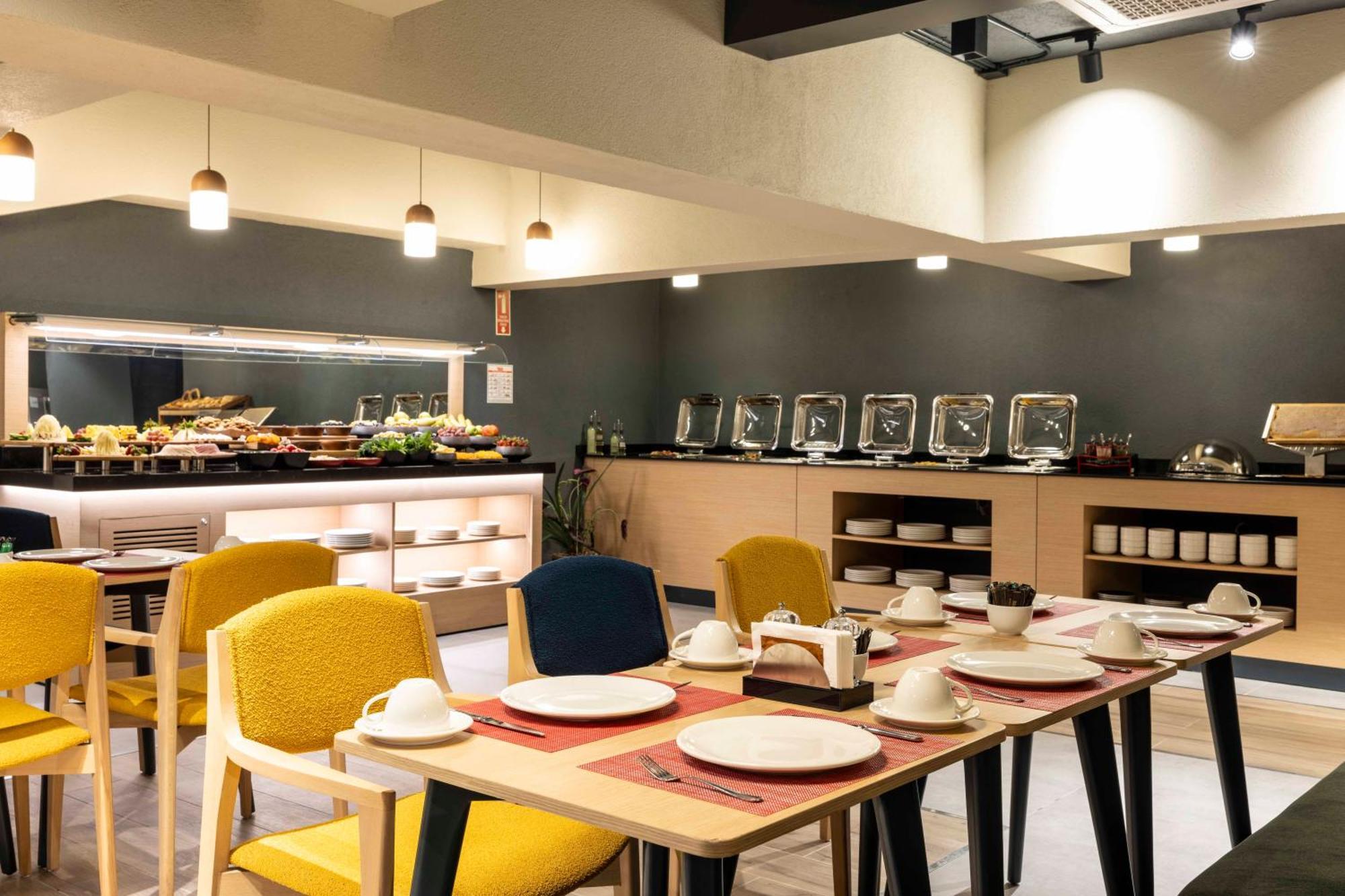 ホテル Ibis Istanbul Sisli エクステリア 写真