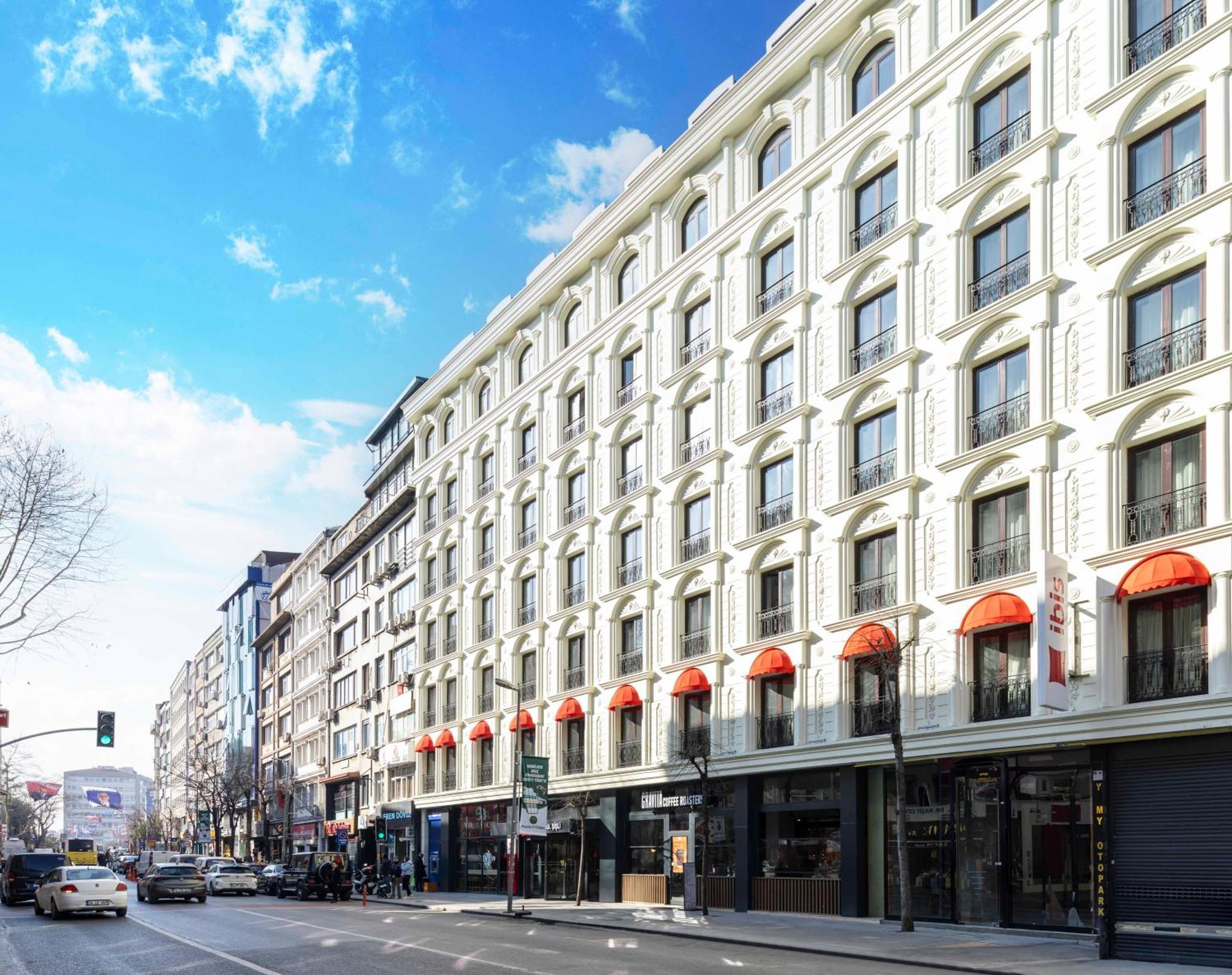 ホテル Ibis Istanbul Sisli エクステリア 写真